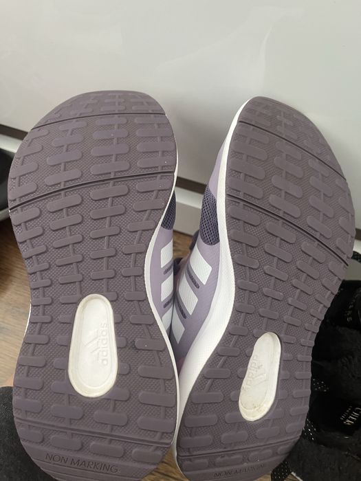 Маратонки Adidas за момиче