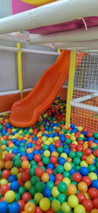 Loc de joacă echipat complet