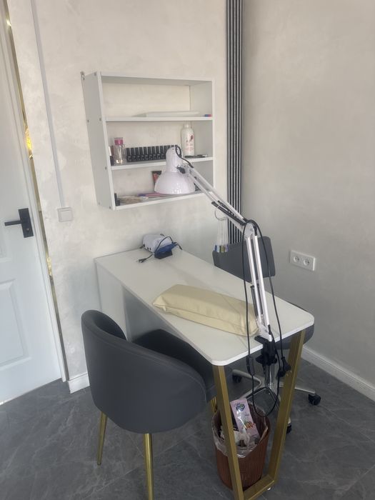 Парикмахерское кресло