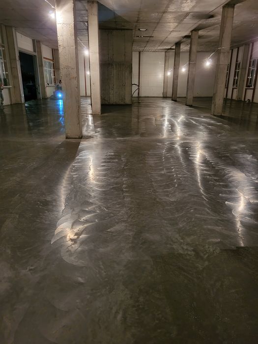 Полимерный полы, шлифовка и топпинг полы.