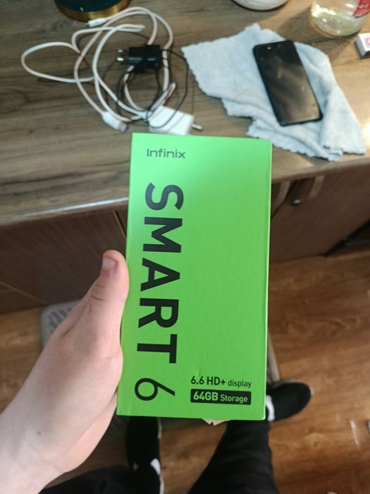 Продам телефон инфиникс срочно на запчасти