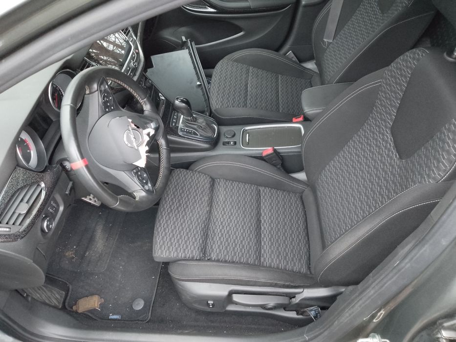 Продавам на части Опел Астра К 1.4Т автомат