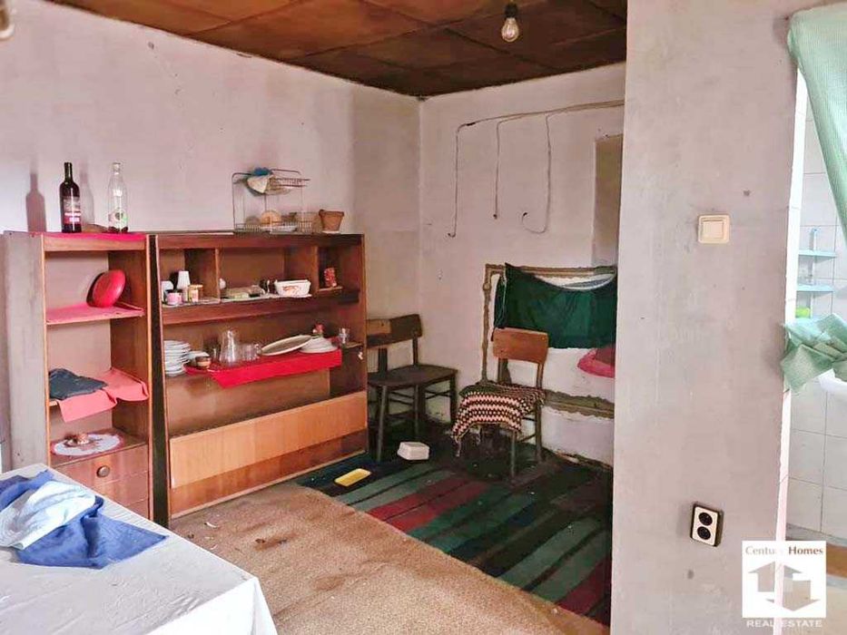 170226 Стара къща с голям двор в китно село на 3 км от град Дряново