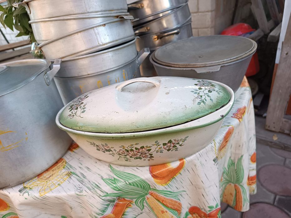 Продам стаканы,вазы,чашки продамицы