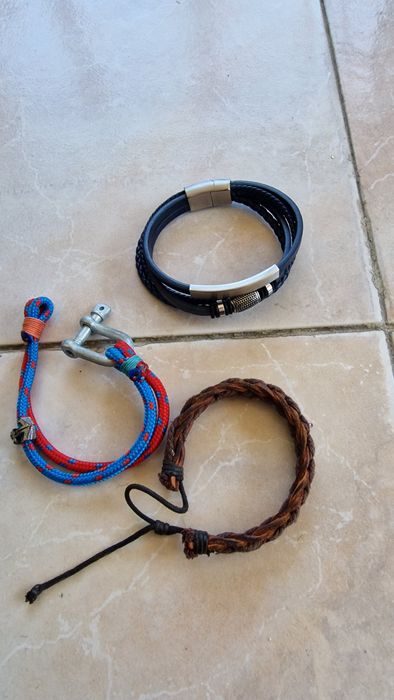 Set de 3 bratari barbatesti.