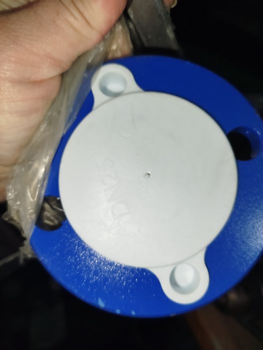 Продам кран шаровый с флянцами, новые