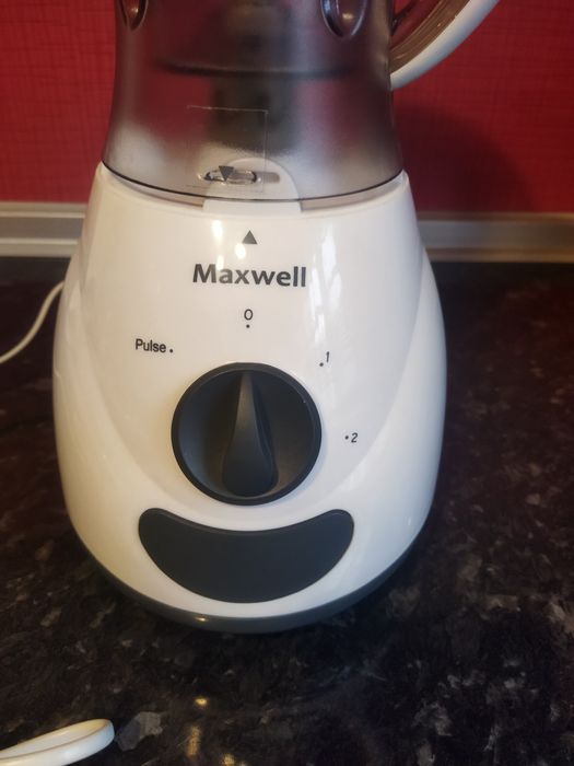 Блендер  Maxwell