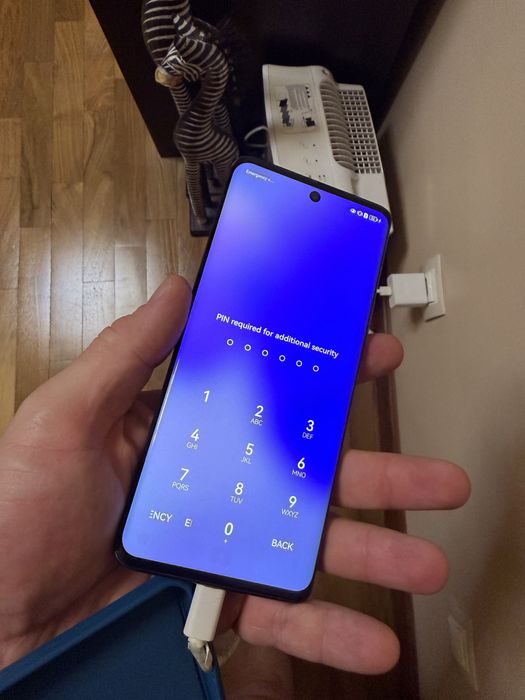 Продавам телвфон Huawei Nova 9