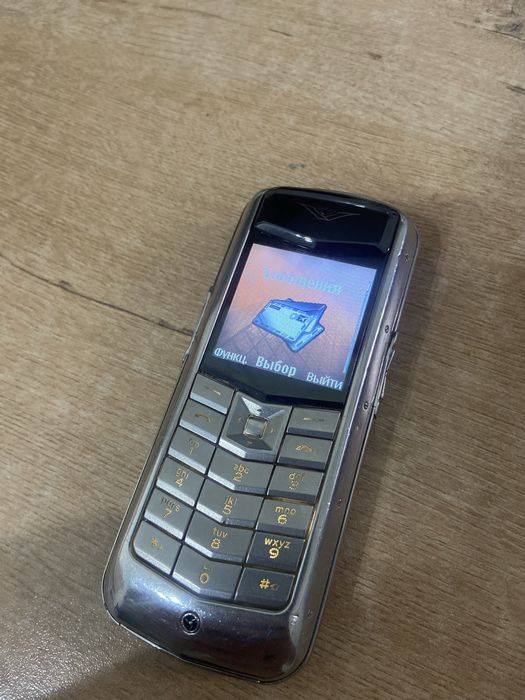 Vertu в оригенале