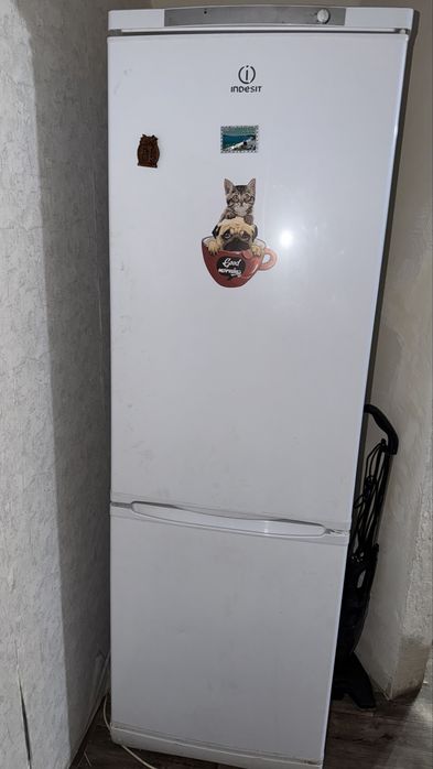 Холодильник индезит