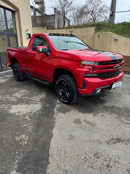 Chevrolet Silverado CHEVROLET SILVERADO Trail BOSS Z71-Sort Cab/500 in lume !