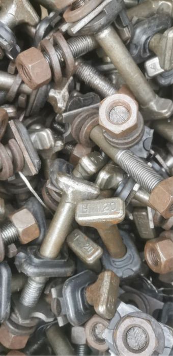 Рельсы шпалы и комлектующие.