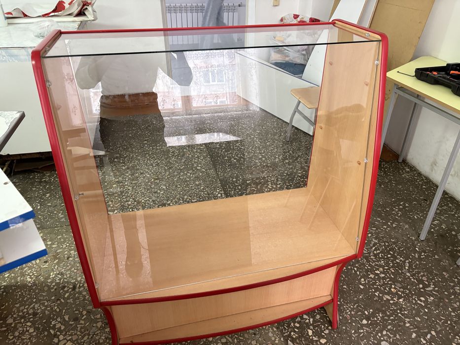 Продам витрину