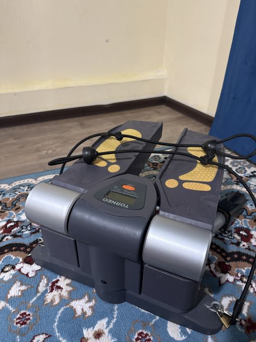 Продаётся степпер (тренажёр для ходьбы).