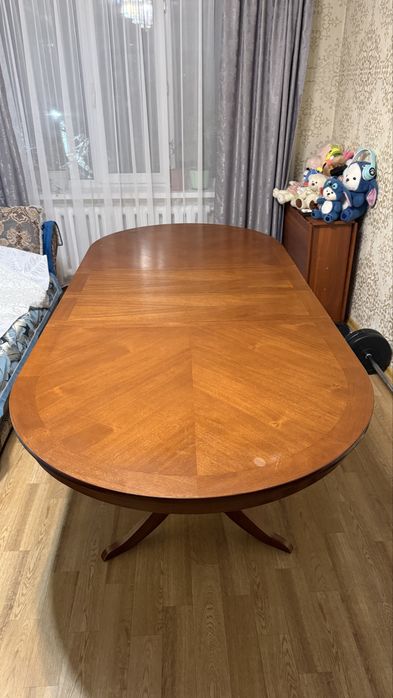 Продается б/у стол