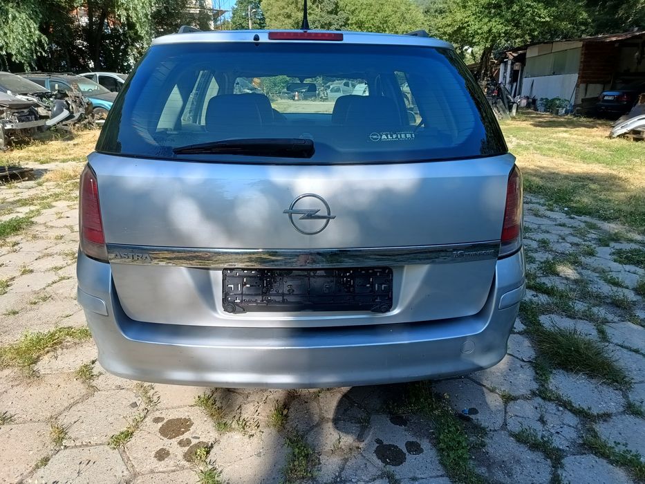 Опел Астра Х комби 1.6/105 НА ЧАСТИ