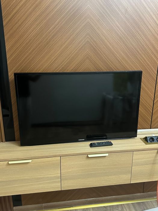 Продаётся телевизор samsung диаганаль 102