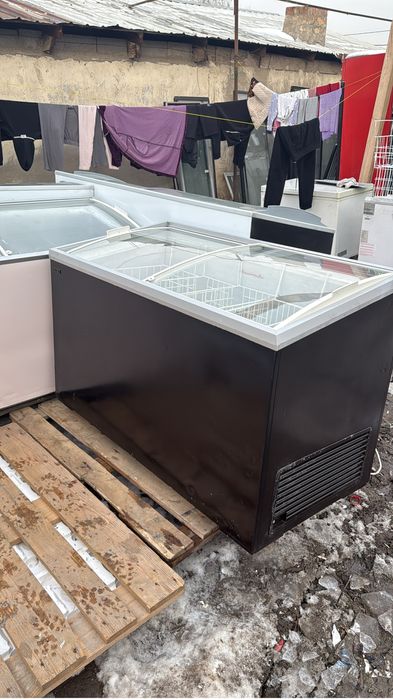 Морозильник ветринныйе