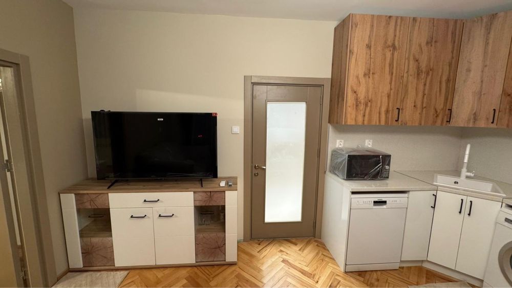 Продава се Четиристаен апартамент в Пловдив, Христо Смирненски - 80 кв.м за 1110 €/кв.м - Снимка #5