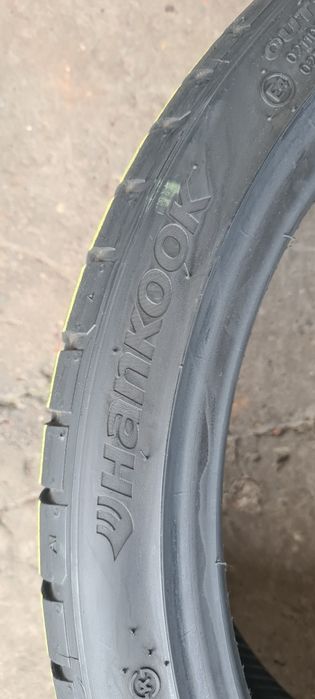 4 anvelope vara Hankook,235/35/19.