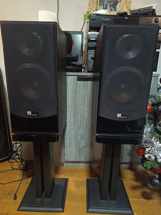 Vând boxe Pure Acoustics și KEF