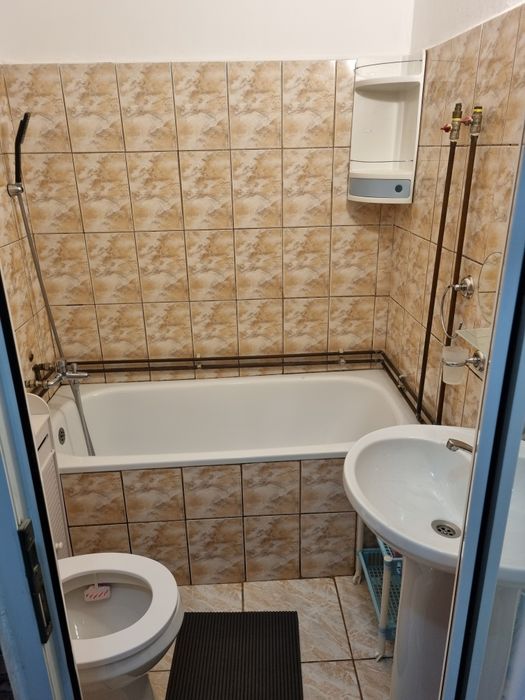 Proprietar,închiriez garsoniera zona  Lipovei