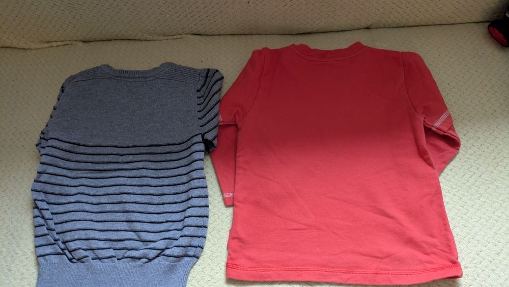 Vand 2 bluzite, baietel, marimea 98