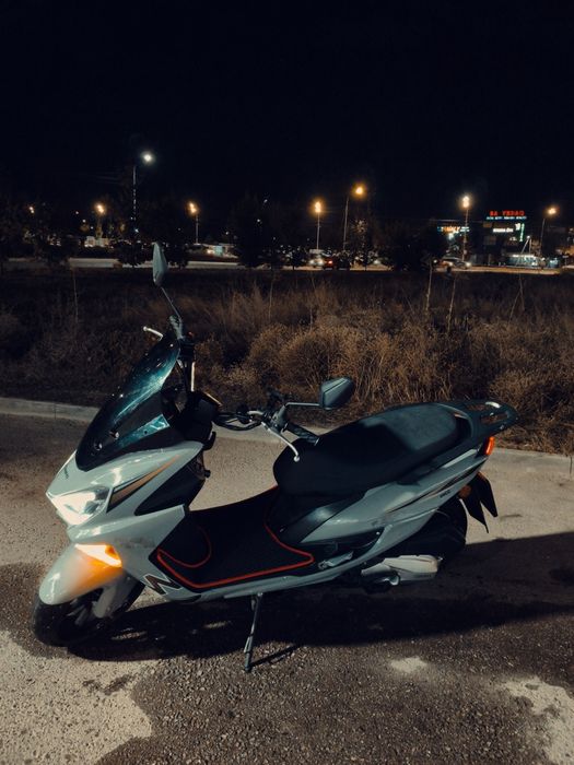 Скутер MAXI 150 куб