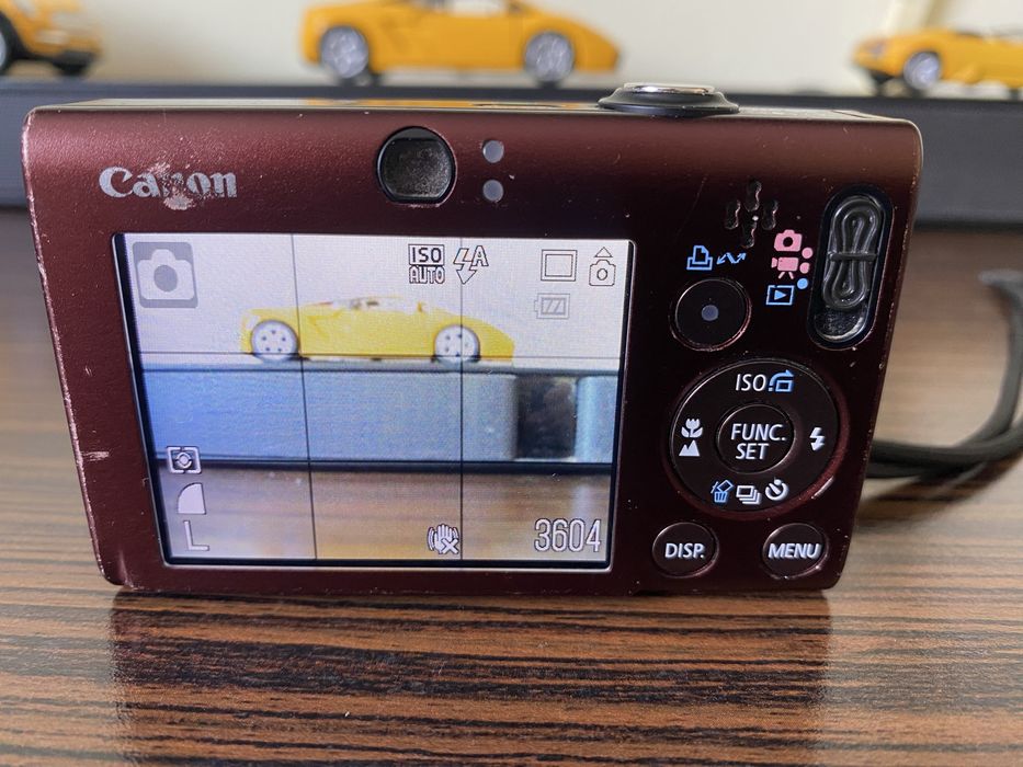 Canon Ixus 80 is compact