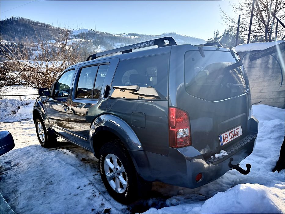 Nissan Pathfinder 2.5 Diesel, 7 locuri, 185.000 km