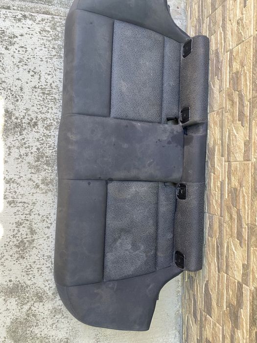 Inchiriez aspirator injectie-extractie Karcher SE 4002