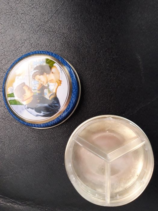 Cutiuță specială medicamente, Viena