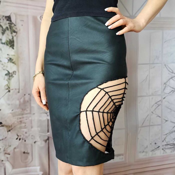 Черна Пола с Цип Изкуствена Кожа Готик Стил. Нова. Размер XS/S