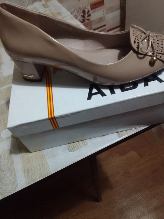 Туфли лак размер 43 маломерят 5000т