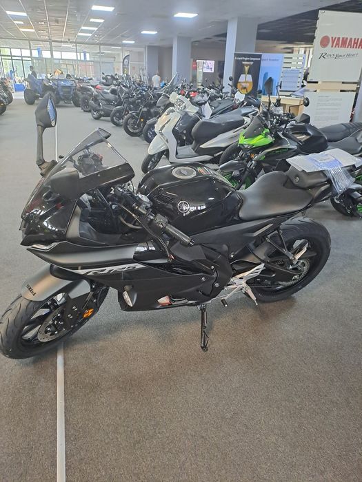 Yamaha YZF 125 R