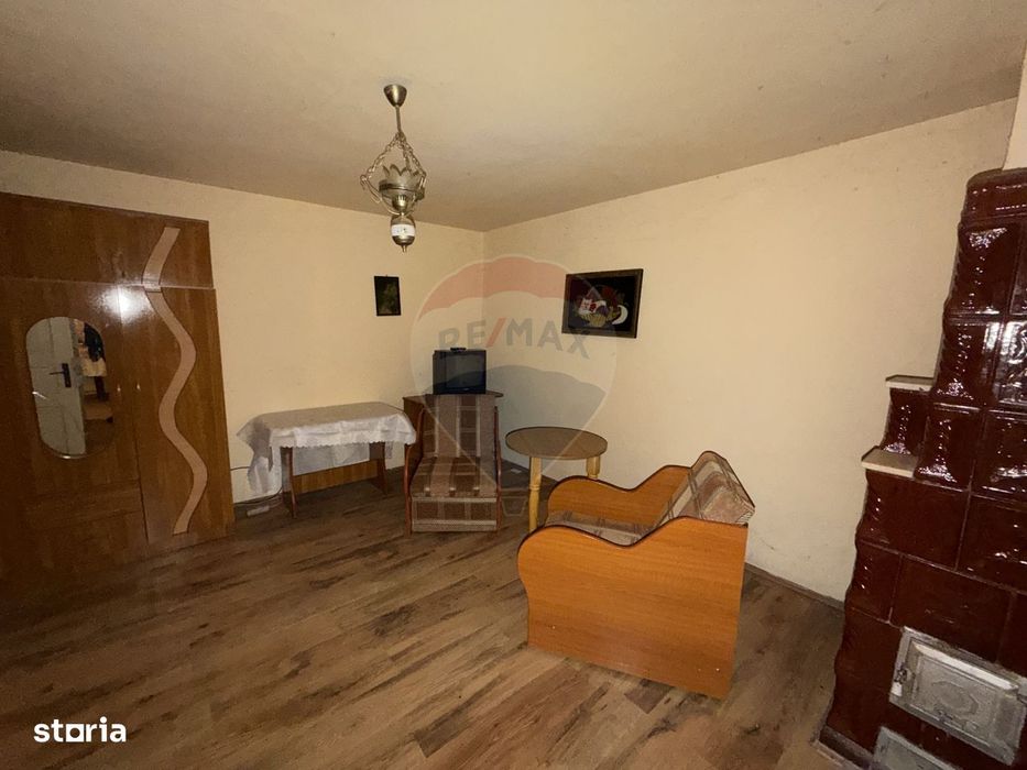 Casă cu teren Tifesti