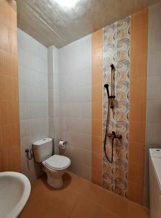 Дава се под наем Тристаен апартамент в София, Център - 75 кв.м за 600 € - Снимка #2