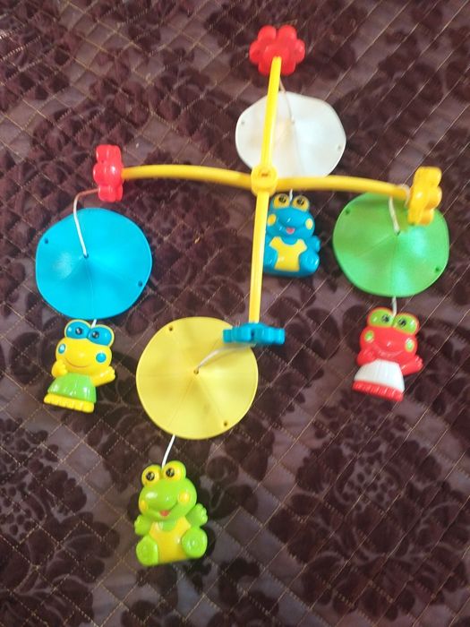 Продам детскую карусель