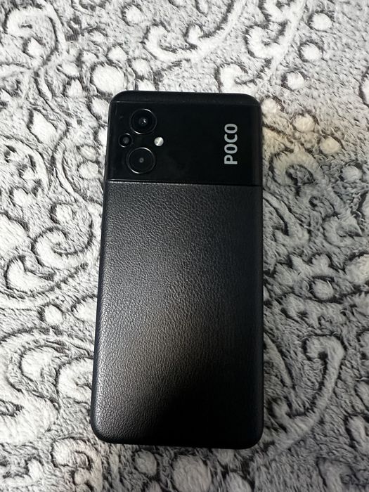 Продам телефон poco m5