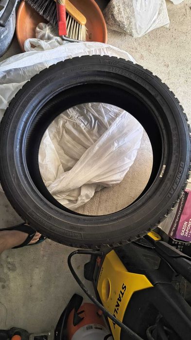 4 anvelope iarnă General Tire 215/50 R18 92V – DOT 2021 – stare foarte bună