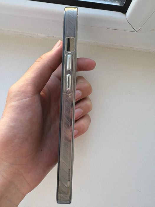 Чехлы Marvel для iPhone 15 (Веном / Человек-Паук)