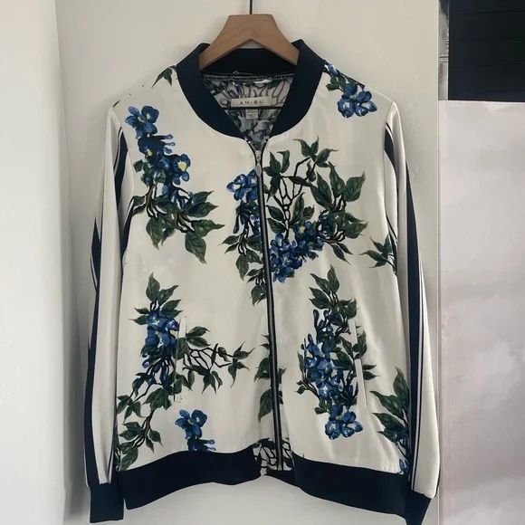 Jacheta bomber Amisu