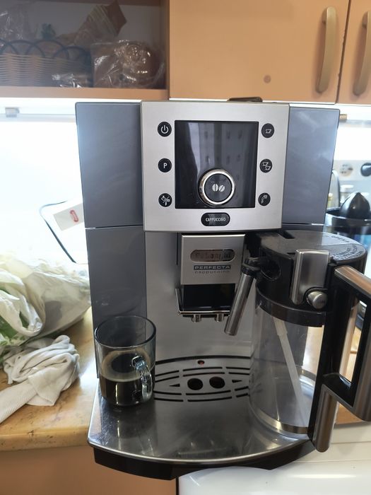 Espresor cafea DeLonghi Perfecta Capucino stare excelentă