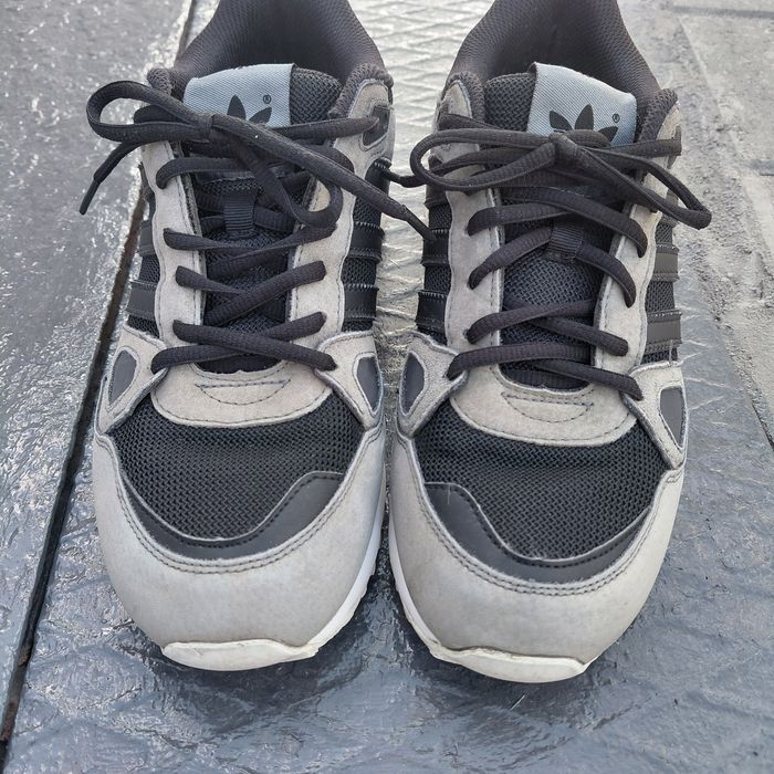 Продам кроссовки мужские  Adidas