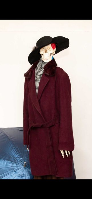 Продам пальто новое