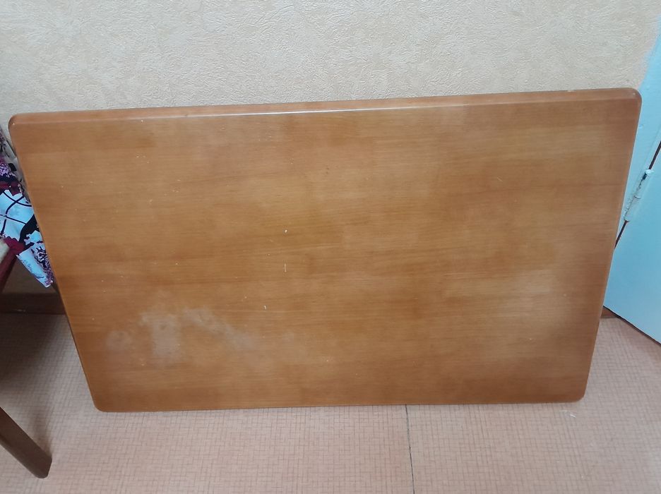 Стол с 3 стульями