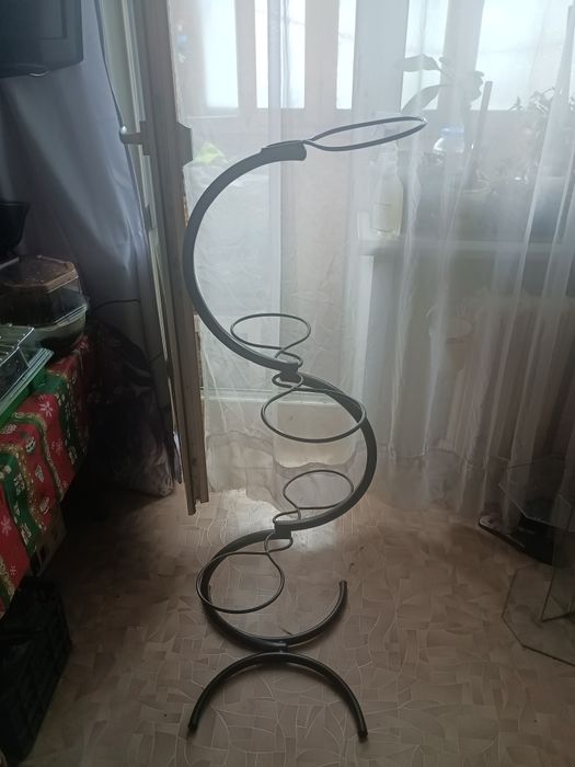 Продам подставку для цветов