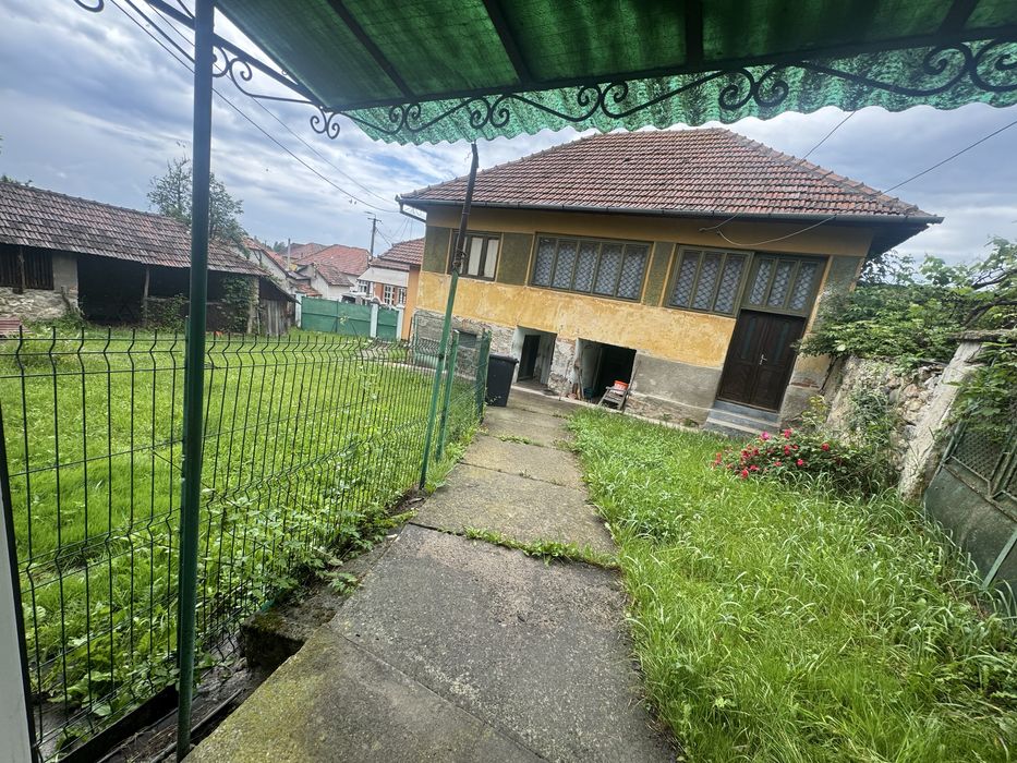 Casa de vanzare