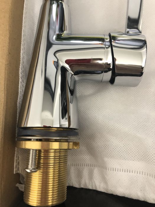 Кухненски смесител Fala с гъвкава лебедка- бял