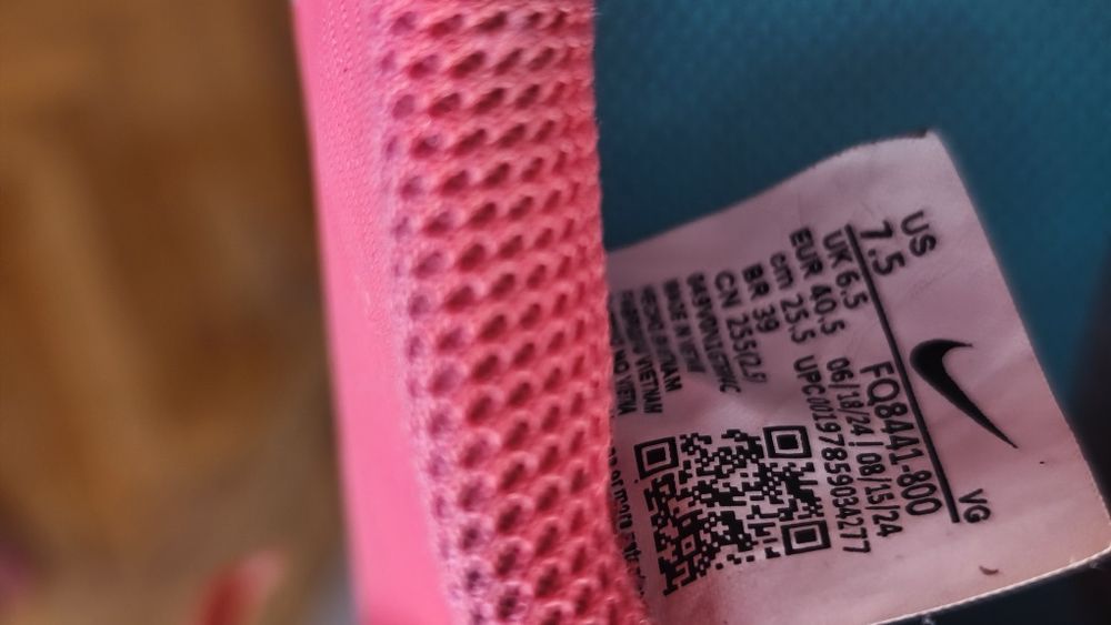 Crampoane Nike măr 40